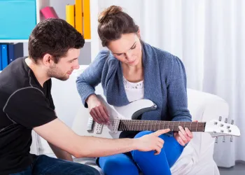MEB Onaylı Gitar Eğitmenliği Sertifikası ile Resmi Eğitmen Olun!