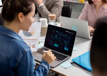 En Popüler Veri Bilimi Kursları: Derinlemesine İnceleme ve Seçim Rehberi