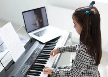 Grup Dersi ve Özel Piyano Dersi Karşılaştırması (Çocuklar İçin)