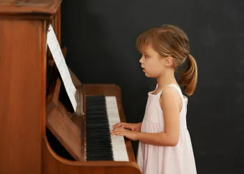 Çocuğunuz İçin İlk Piyano veya Klavye Nasıl Seçilir?