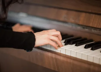 Piyano Kursu Seçiminde Yapılan Hatalar ve Doğruları