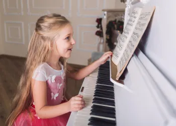 Piyanonun Çocuk Gelişimine Faydaları: Hangi Kurs Daha Faydalı?