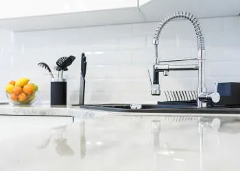 Aşçılık Okulları ve Eğitim Mutfaklarında Doğru Evye Kullanımı: Evye.com.tr Tavsiyeleri