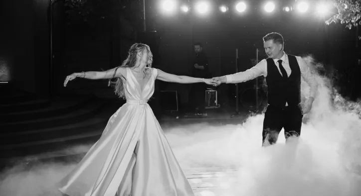 Kurumsal Güvenceyle Dans: MEB Onaylı Bir Kurumda Düğün Dansı Eğitimi