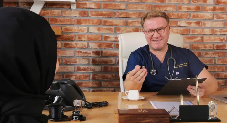 Cerrahlıkta Ustalığa Giden Yol: Prof. Dr. Cenk Eray Yıldız’dan Genç Doktorlara Öneriler